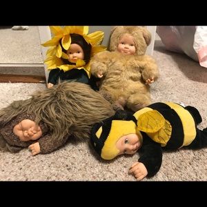 4 pack Anne Geddes collectable dolls